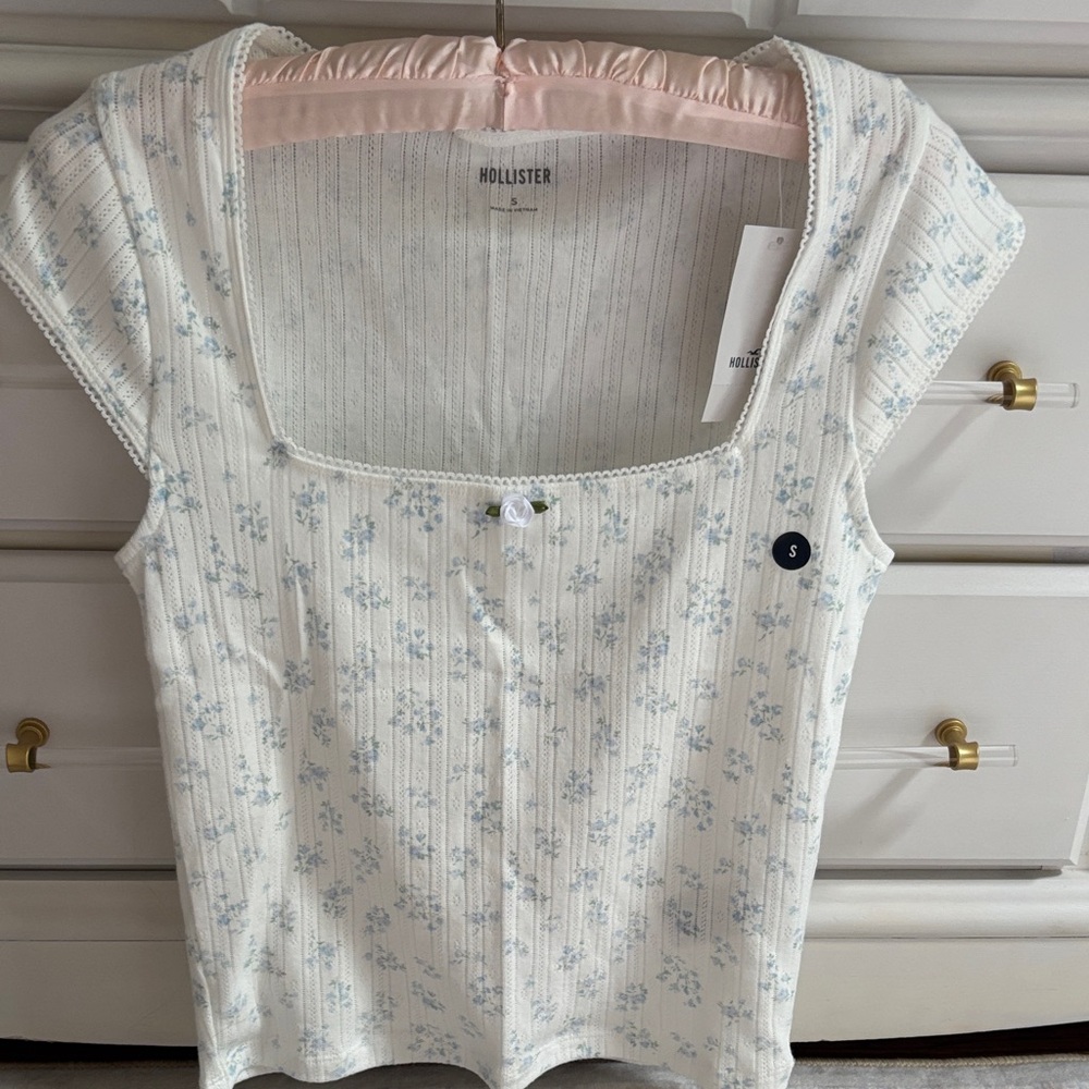 Hollister Blue Floral Print Blouse